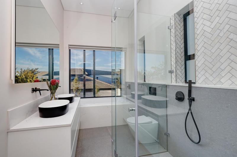 6 Bedroom Property for Sale in Clara Anna Fontein Western Cape